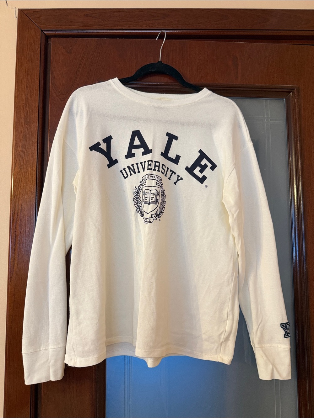 Yale University White t shirt